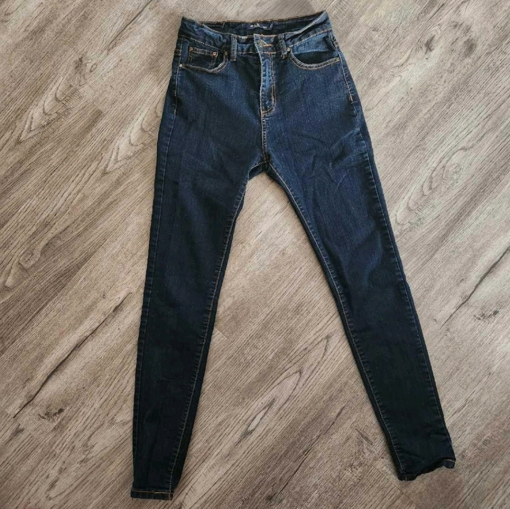 Jeans - Picture 2 of 3